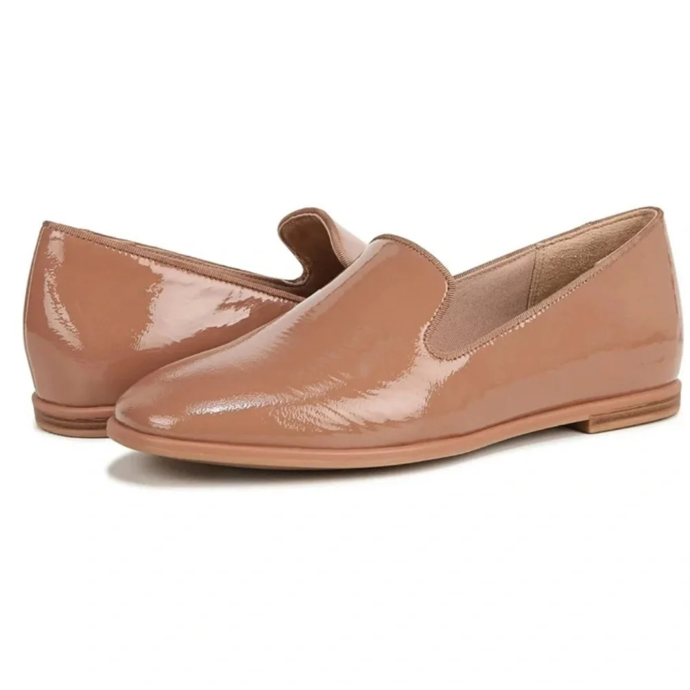 New Naturalizer Effortless Loafer in Hazelnut Brown Patent Size 11